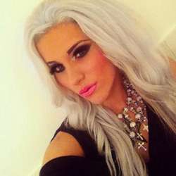 SarahJane's Chat & Dating Profile