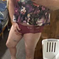 Skyezthelimit's Chat & Dating Profile