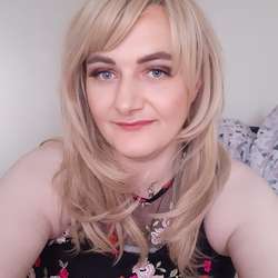 SophieTheBoss's Chat & Dating Profile