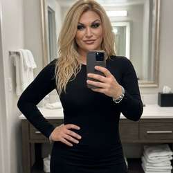 TaylorLaurent's Chat & Dating Profile