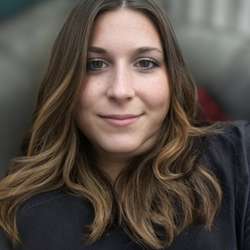 TinyTinaAndrews's Chat & Dating Profile