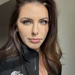 Tsniki's Chat & Dating Profile