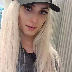 Zhaani's Chat & Dating Profile