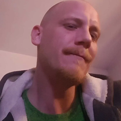 apexzomby's Chat & Dating Profile