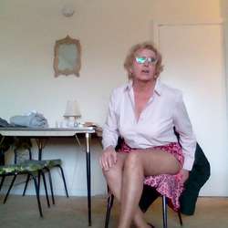 arlene's Chat & Dating Profile