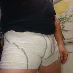 bosguy's Chat & Dating Profile