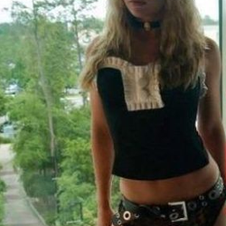 bruna's Chat & Dating Profile