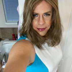 carriecharitee's Chat & Dating Profile