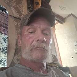 charliecumboi's Chat & Dating Profile