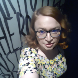 curleyshirley's Chat & Dating Profile