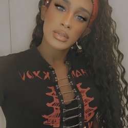 desaintae's Chat & Dating Profile