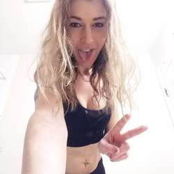 effiebubblez's Chat & Dating Profile