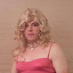 hotcdinore's Chat & Dating Profile