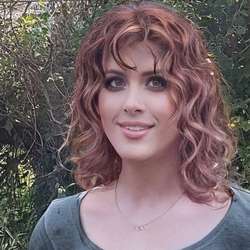 jadebee's Chat & Dating Profile