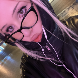 kristialsoop's Chat & Dating Profile
