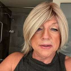 ladychelsea52's Chat & Dating Profile