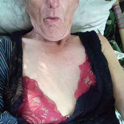 lolypoplizzie's Chat & Dating Profile