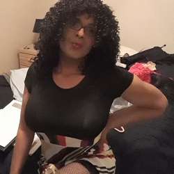 monique166's Chat & Dating Profile