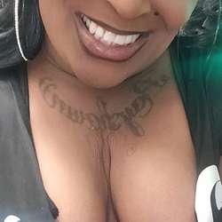 mrsrobinson71's Chat & Dating Profile