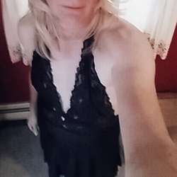 nikki417's Chat & Dating Profile