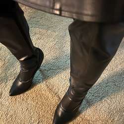 pamheels's Chat & Dating Profile