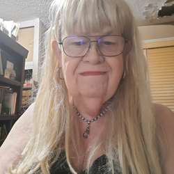 sandrajean's Chat & Dating Profile