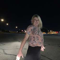 sayra21007's Chat & Dating Profile