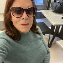 vicky109's Chat & Dating Profile