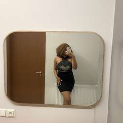 vixen24's Chat & Dating Profile